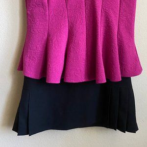 TAHARI Arthur Levine, SZ 10,Pleated trumpet skirt